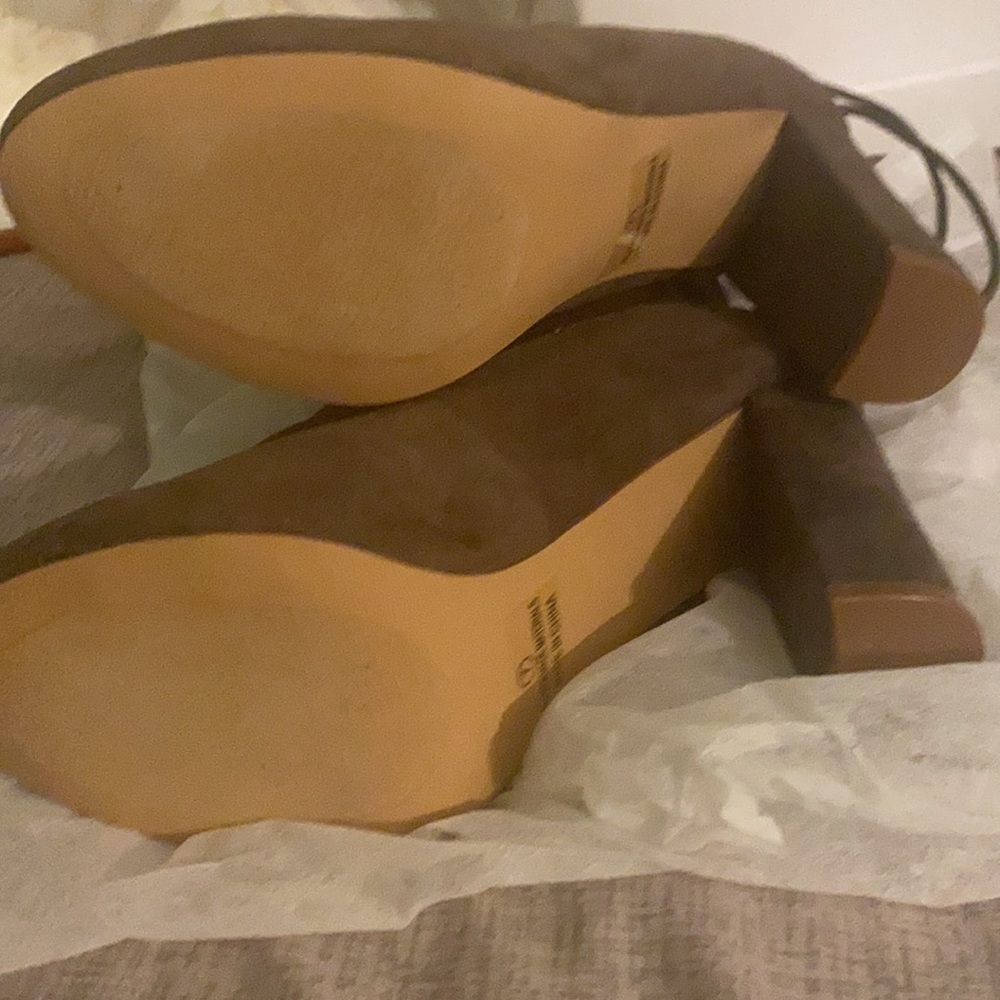 Boots - Picture 5 of 7